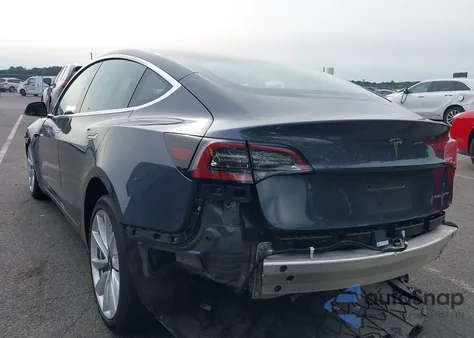 2020 Tesla Model 3 Long Range Dual Motor All-Wheel Drive z USA, uszkodzony, nr VIN 5YJ3E1EB1LF619890